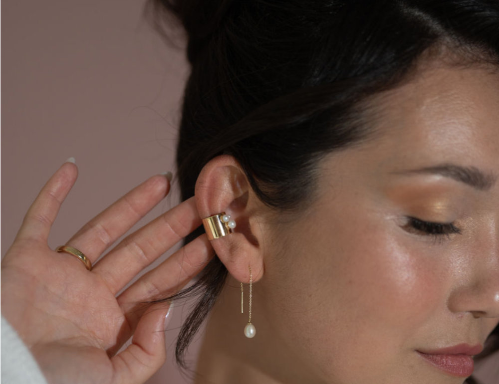 Earcuff-gold-perlen-modell-sina-meier-schmuck-hannover